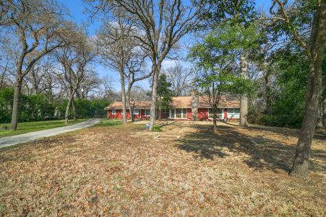 1604 Sylvan Drive Arlington TX 76012