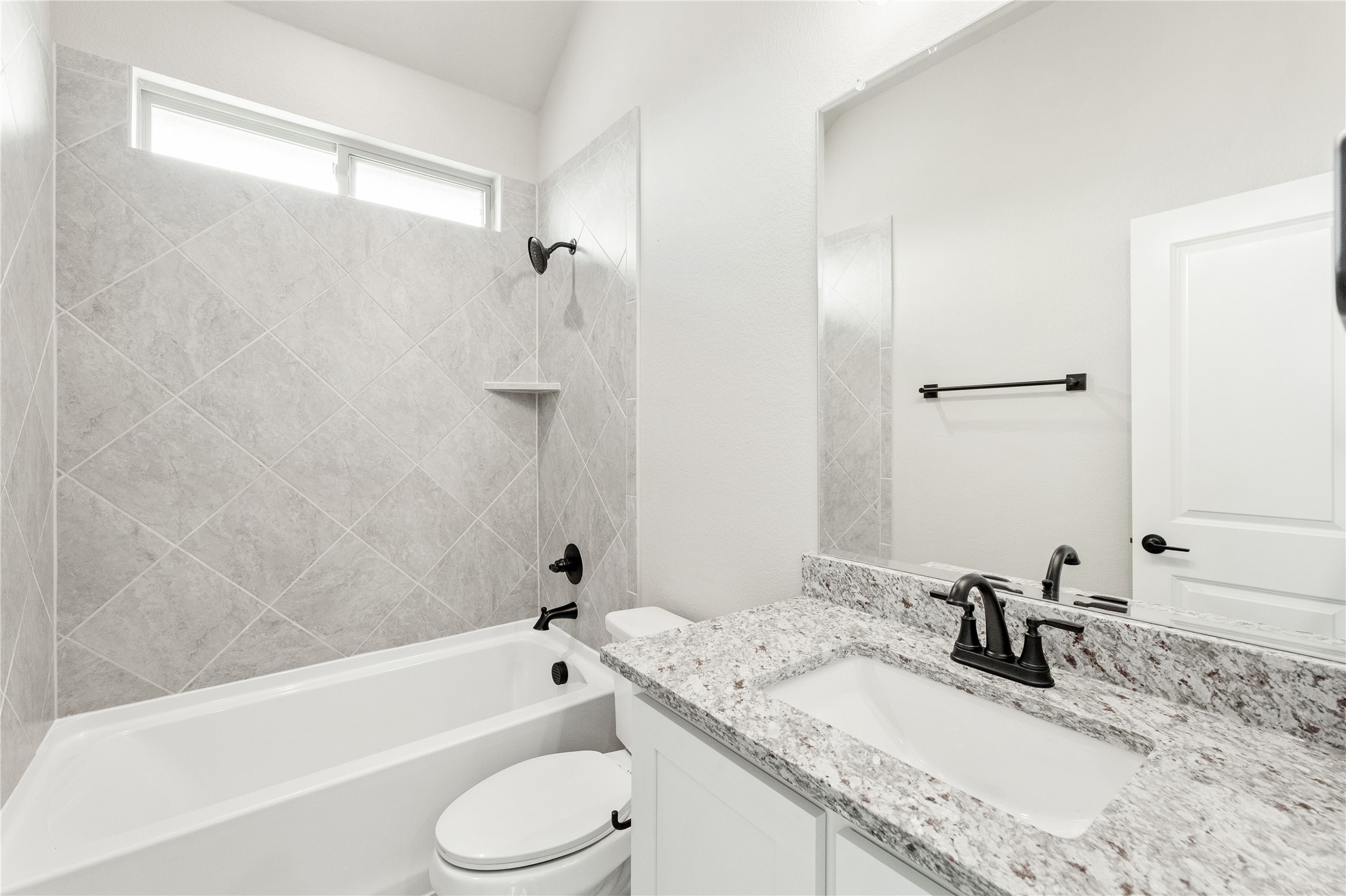 570 Crystal Lake Lane Red Oak TX 75154