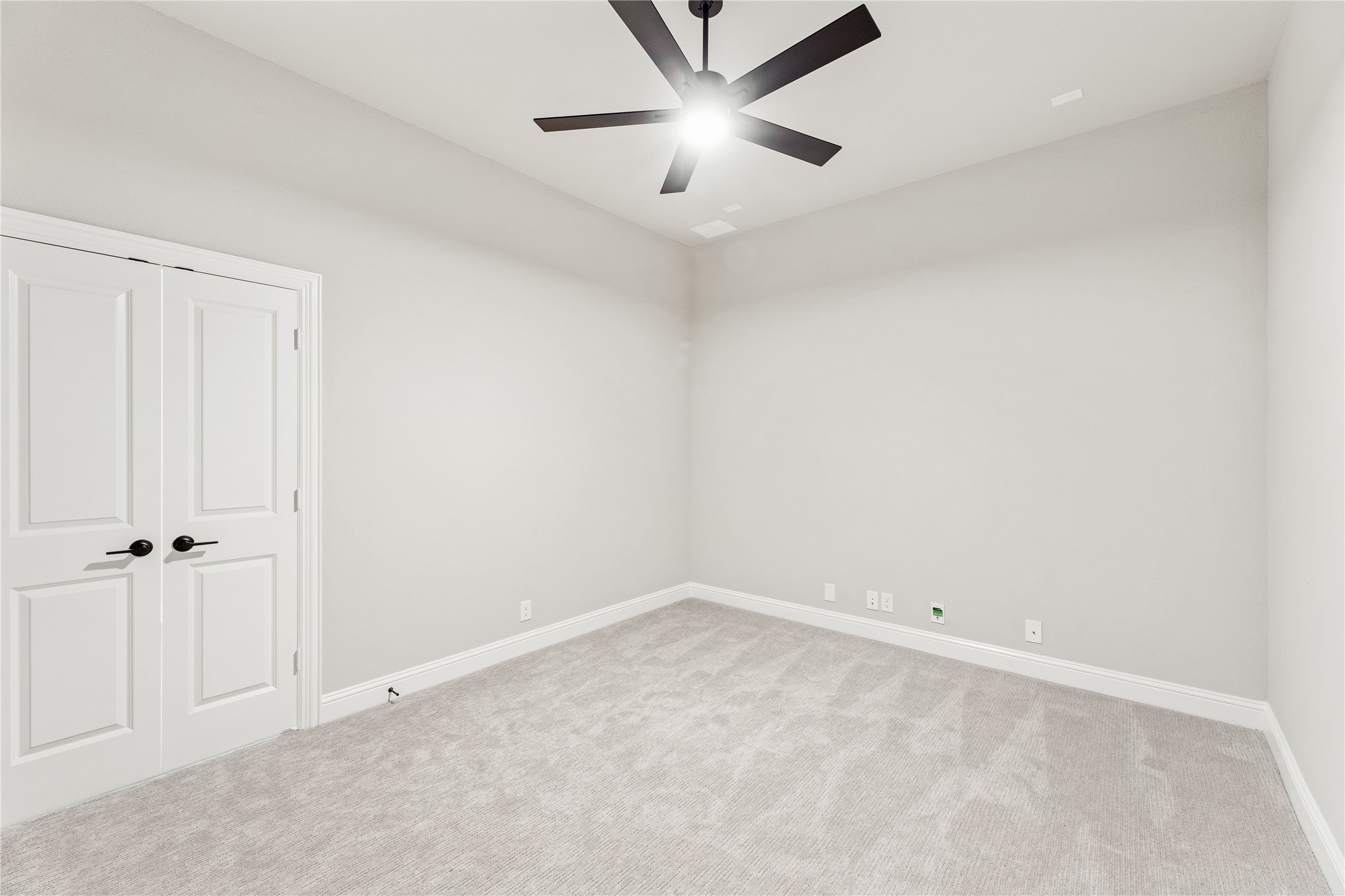 570 Crystal Lake Lane Red Oak TX 75154