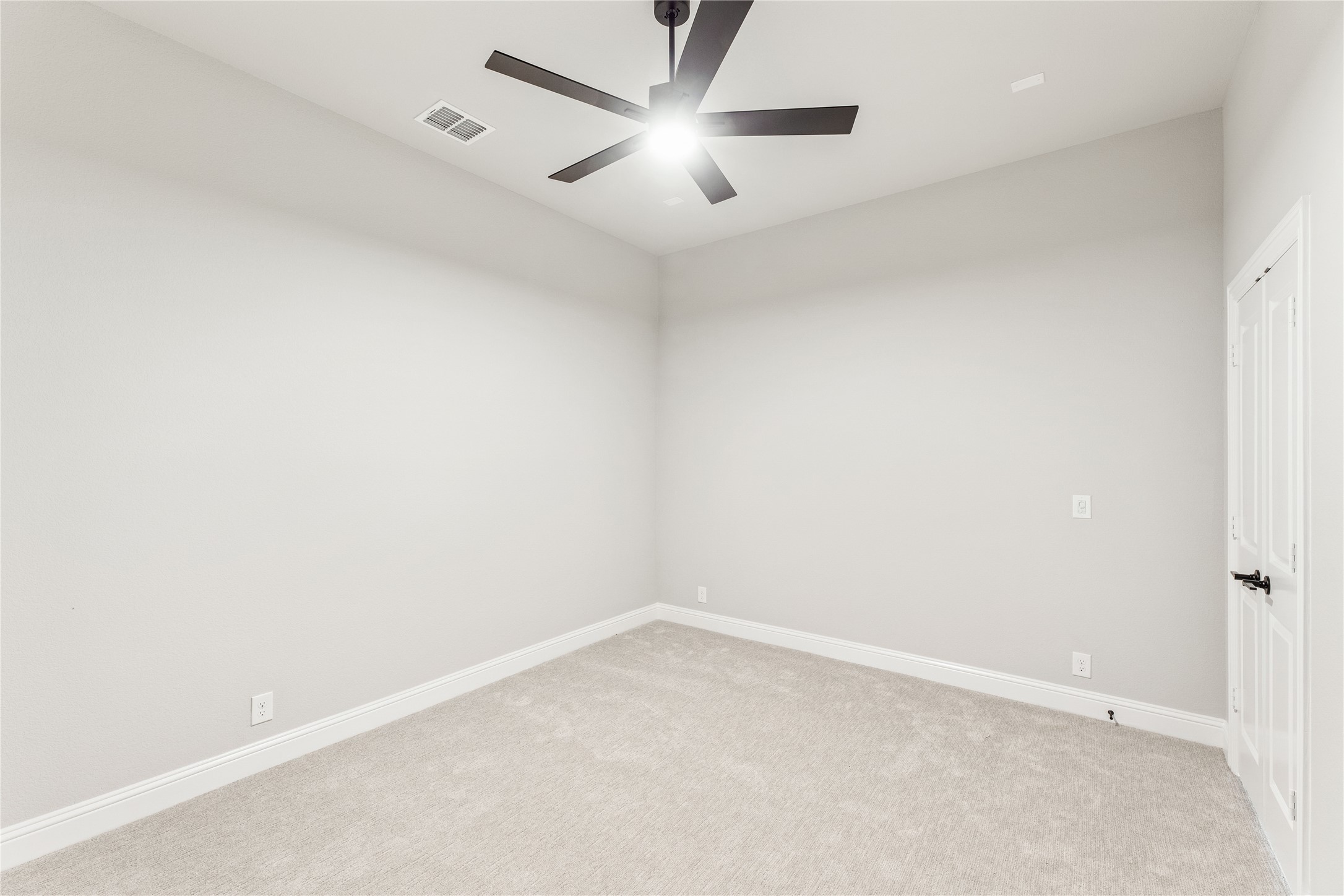 570 Crystal Lake Lane Red Oak TX 75154