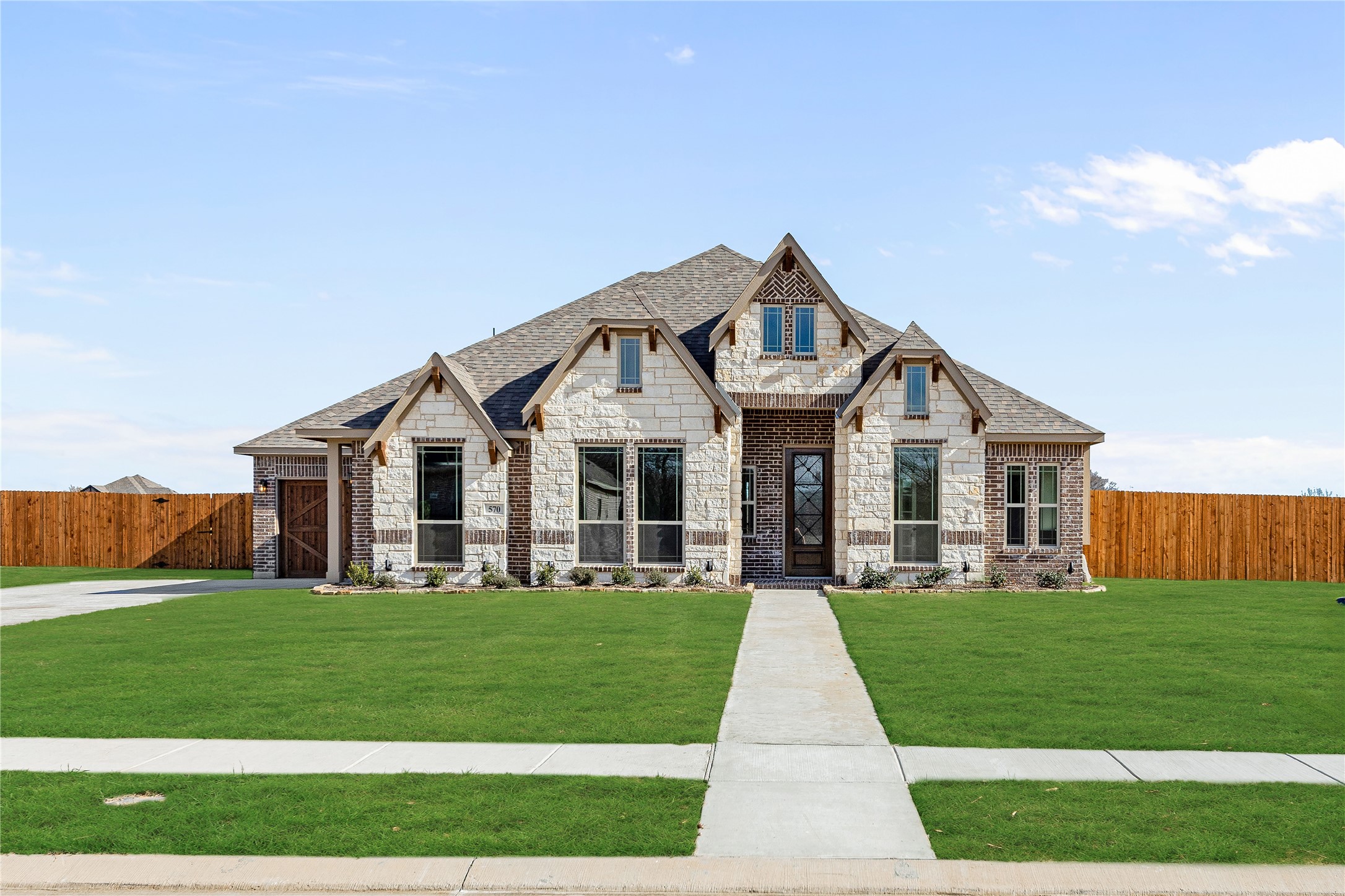 570 Crystal Lake Lane Red Oak TX 75154
