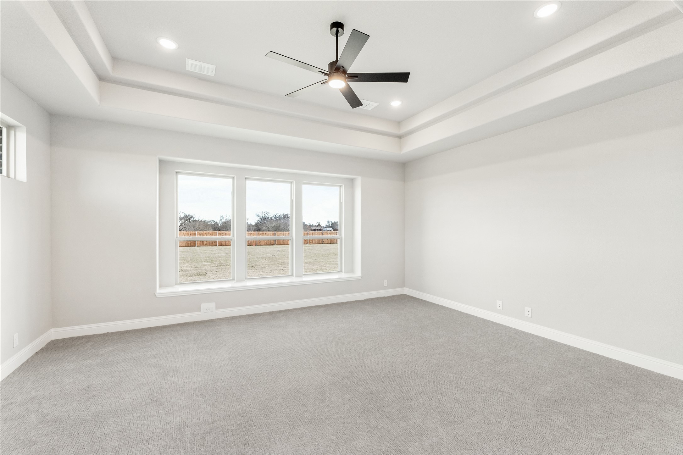 570 Crystal Lake Lane Red Oak TX 75154