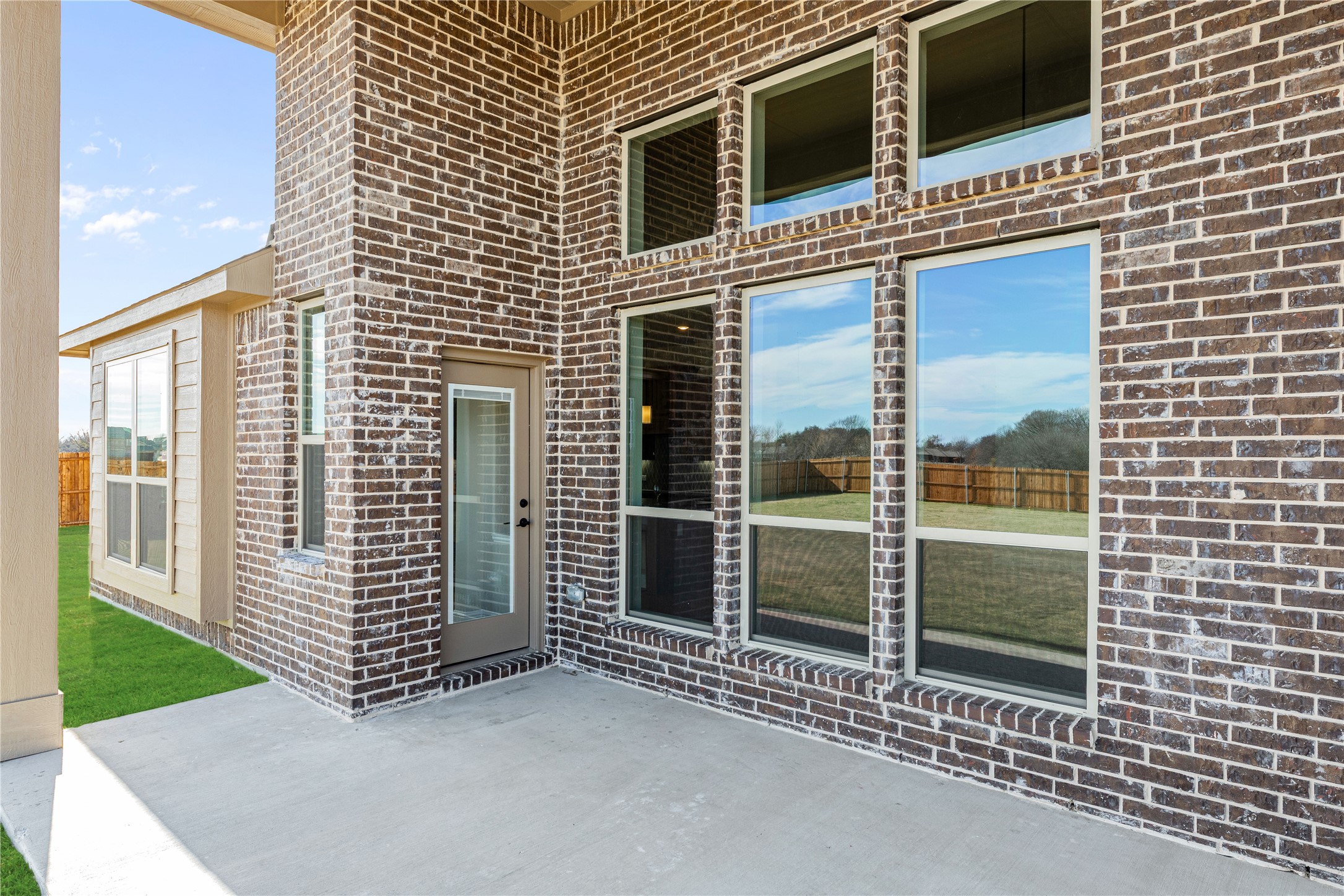 570 Crystal Lake Lane Red Oak TX 75154