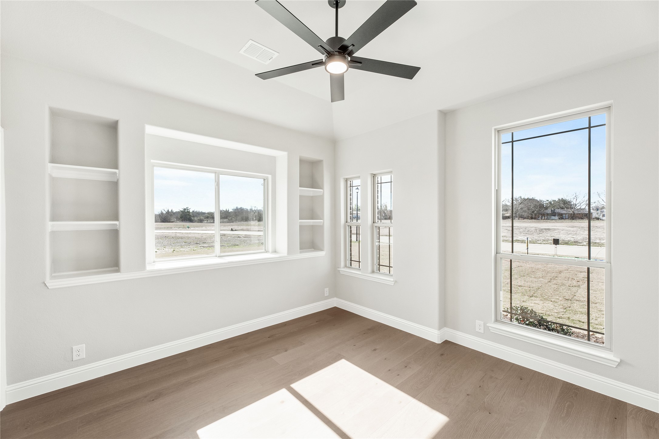 570 Crystal Lake Lane Red Oak TX 75154