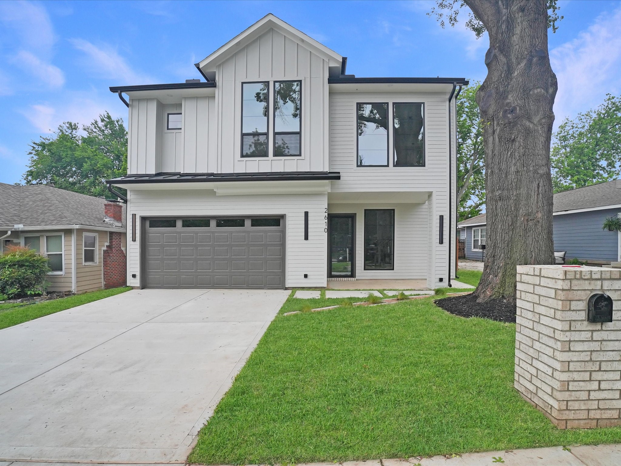 2610 Emmett Street Dallas TX 75211