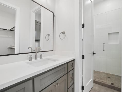 2610 Emmett Street Dallas TX 75211