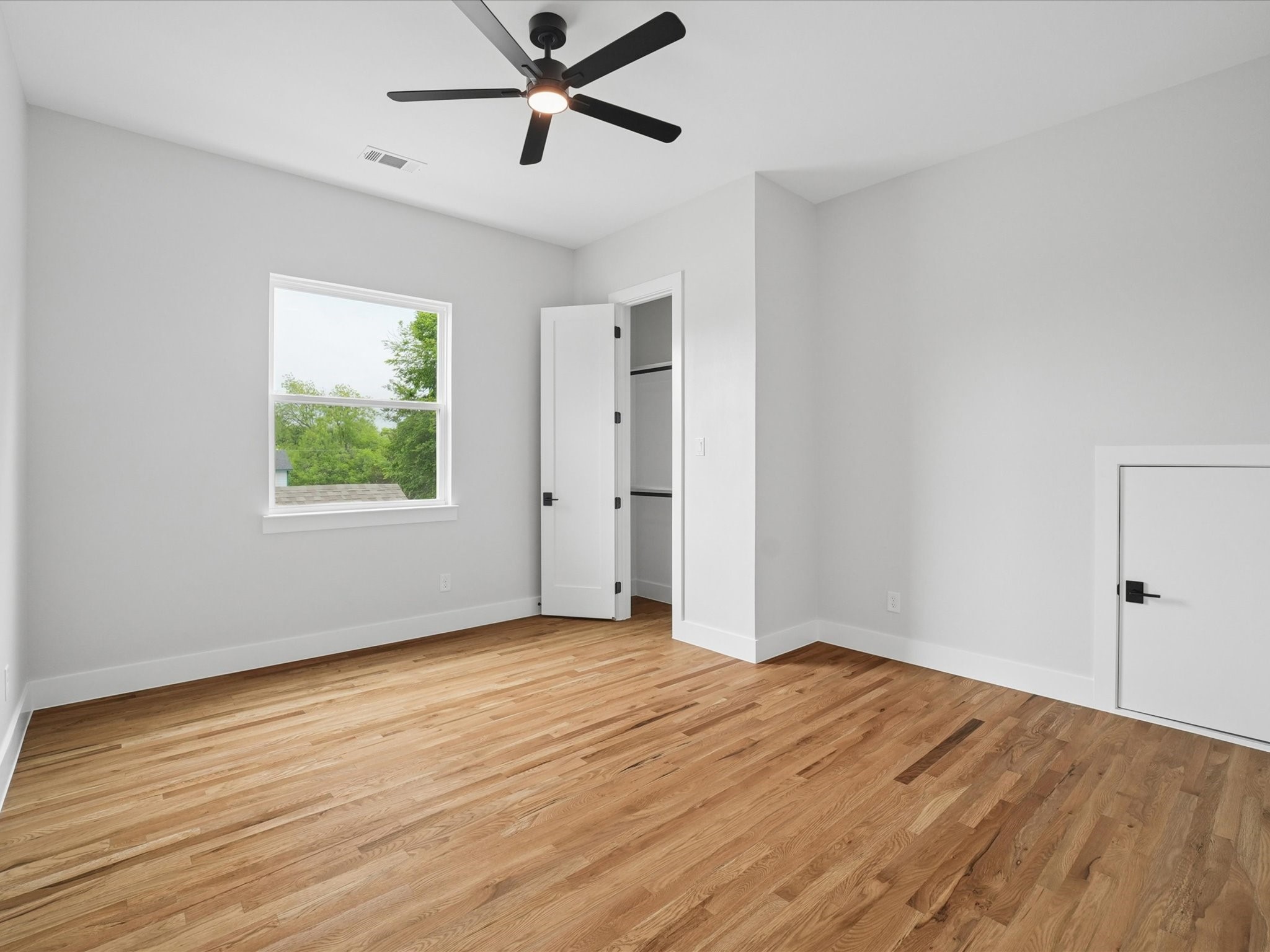 2610 Emmett Street Dallas TX 75211