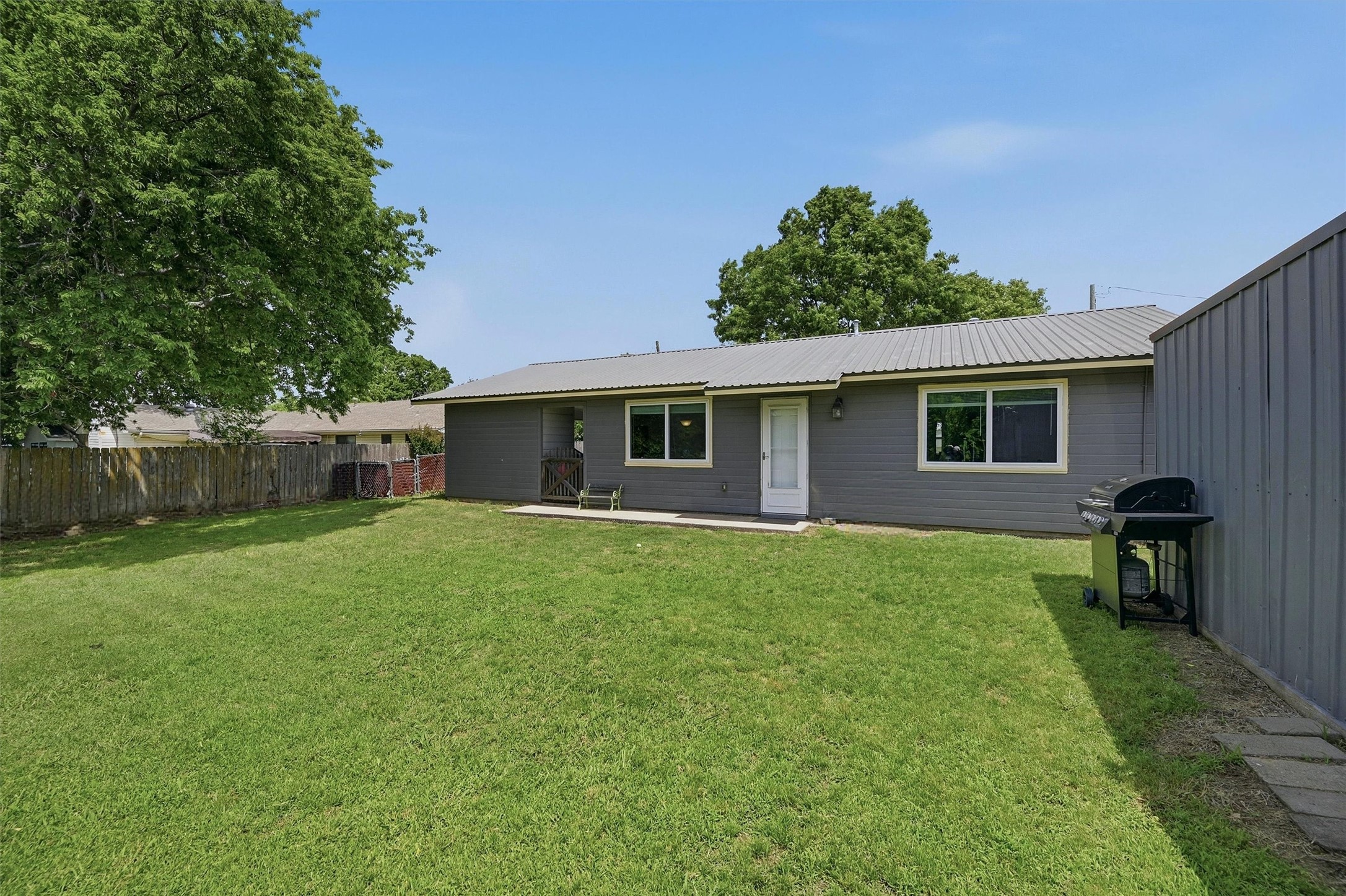 111 E Pecan Street Gunter TX 75058