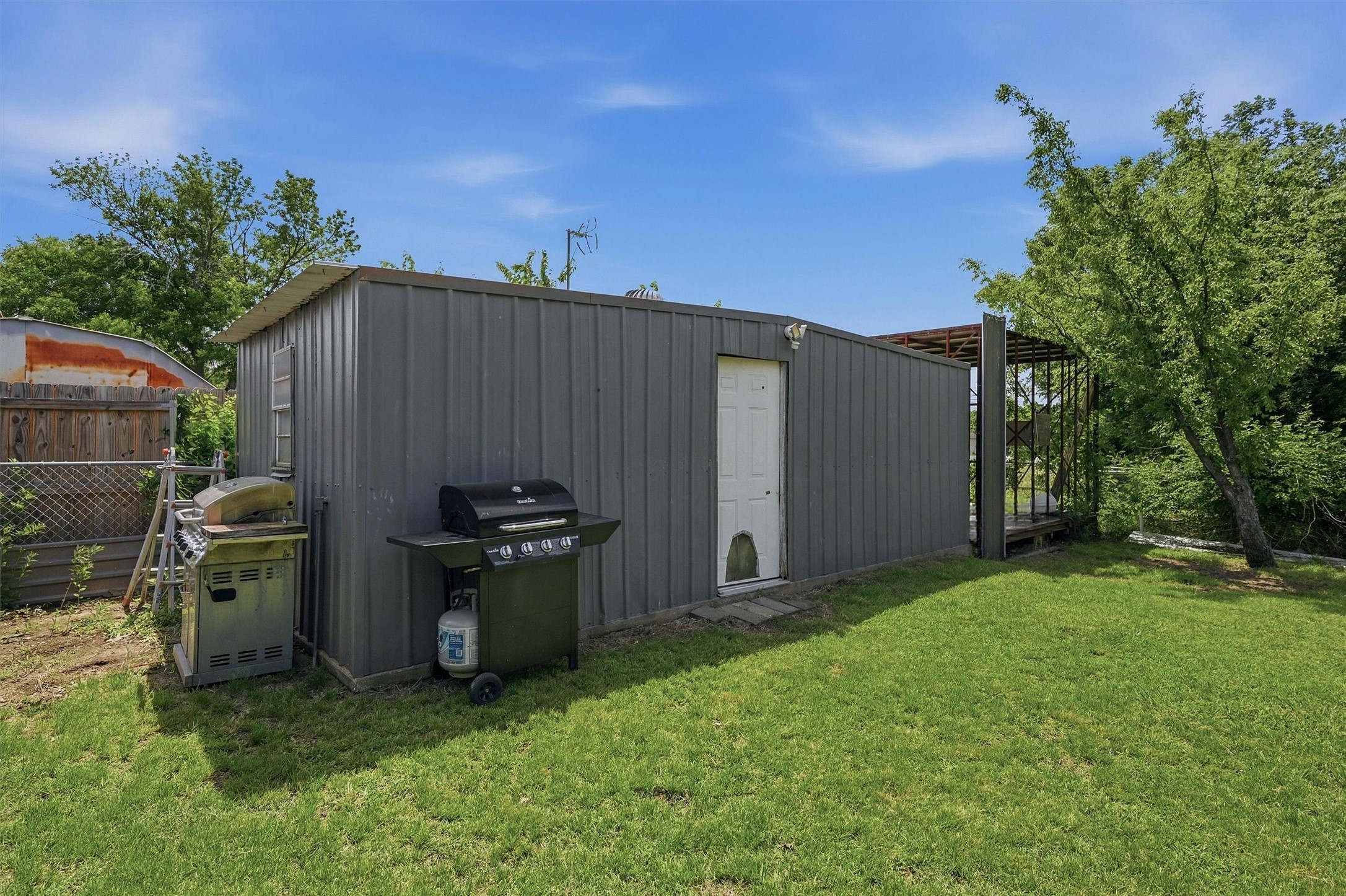 111 E Pecan Street Gunter TX 75058