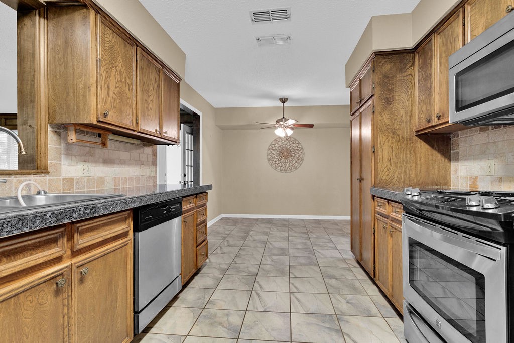 216 Treetop Lane Hideaway TX 75771