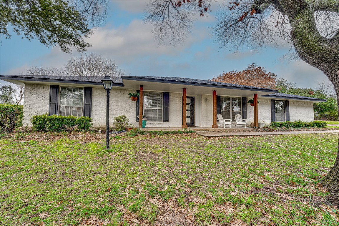 424 S Falling Leaves Drive Waxahachie TX 75167