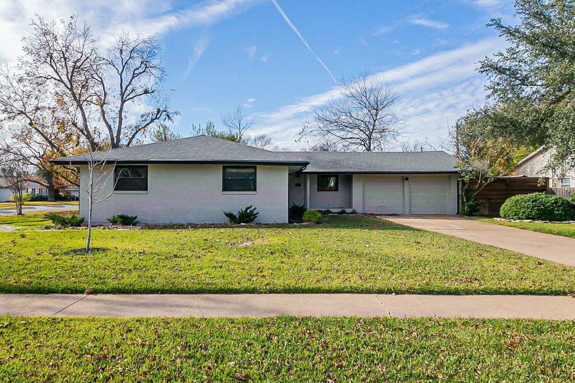 3547 Woodleigh Court Dallas TX 75229