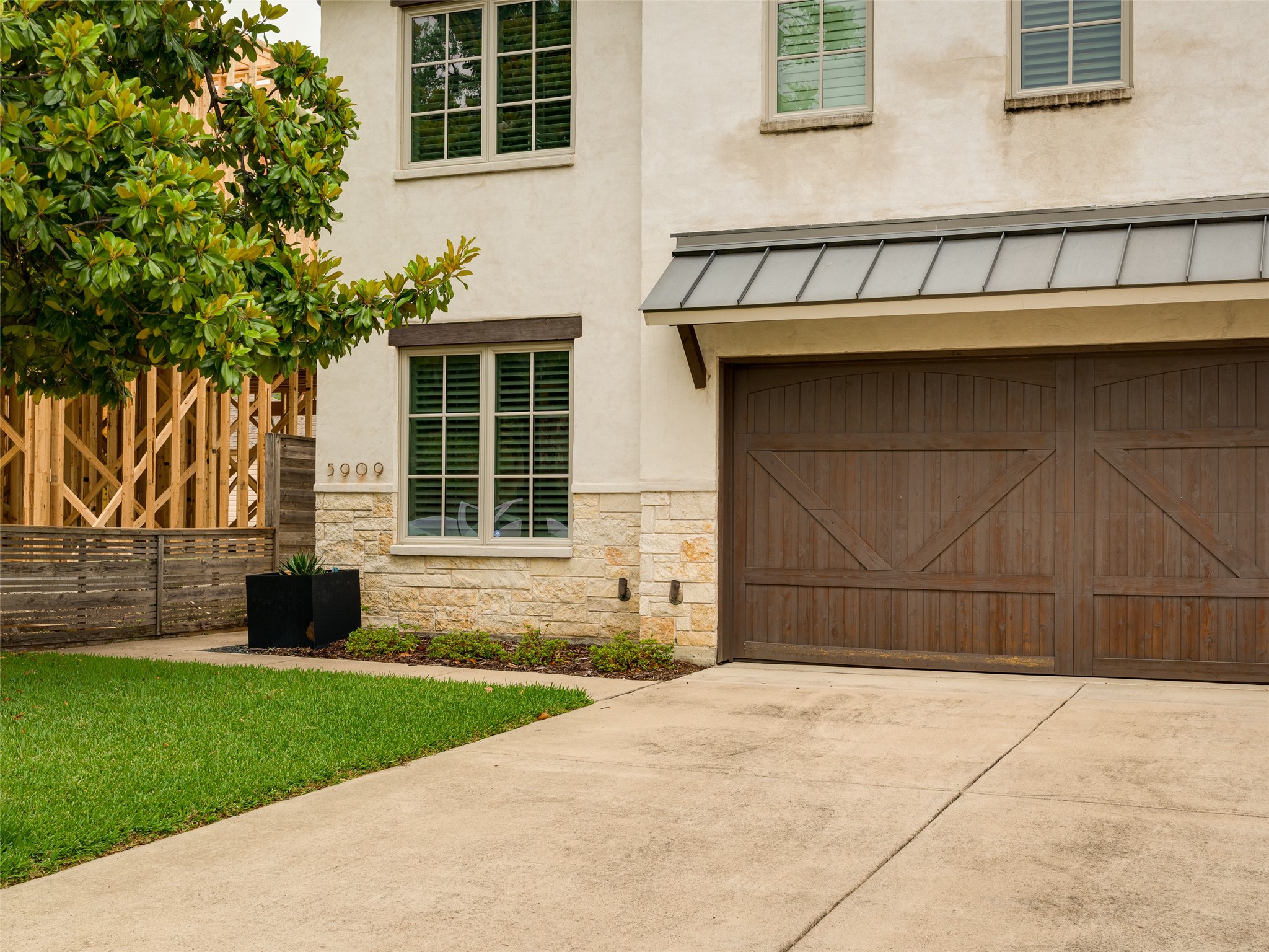 5909 Revere Place Dallas TX 75206
