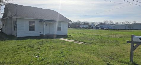614 N 2nd Street Sanger TX 76266