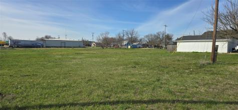 614 N 2nd Street Sanger TX 76266