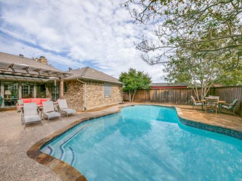 12422 Pleasant Valley Drive Dallas TX 75243