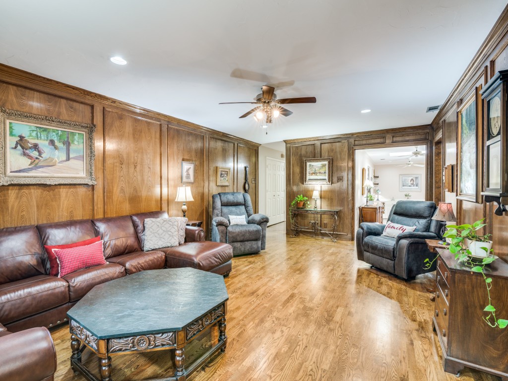 3302 Hampden Drive Garland TX 75043