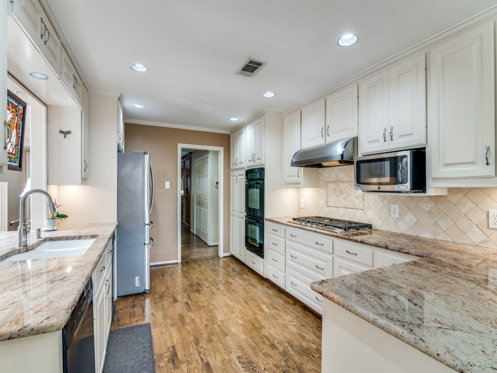 3302 Hampden Drive Garland TX 75043