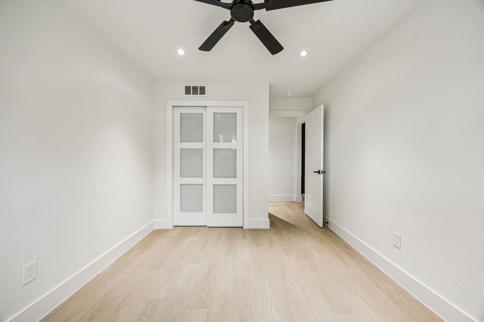 5635 Elm Valley Lane Dallas TX 75232