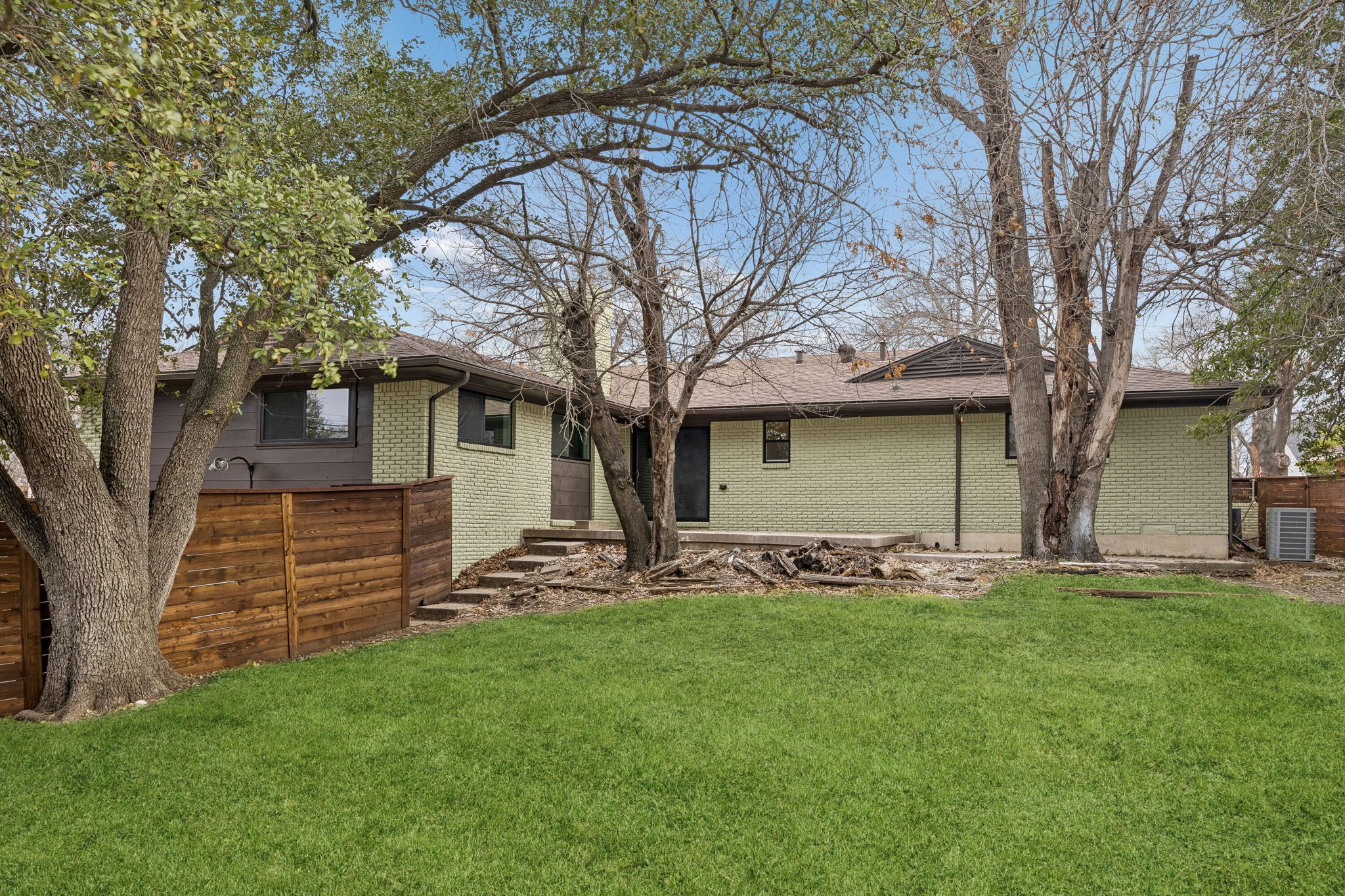 5635 Elm Valley Lane Dallas TX 75232