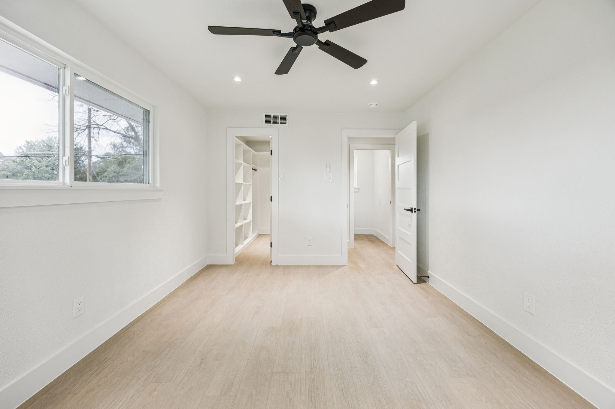 5635 Elm Valley Lane Dallas TX 75232
