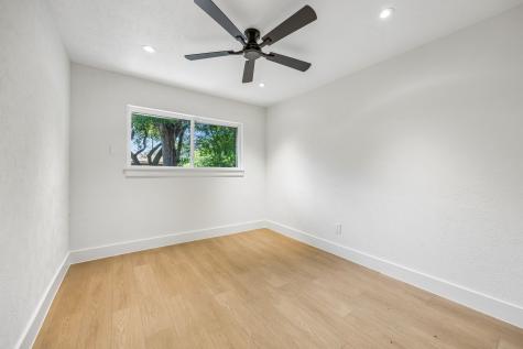 5635 Elm Valley Lane Dallas TX 75232