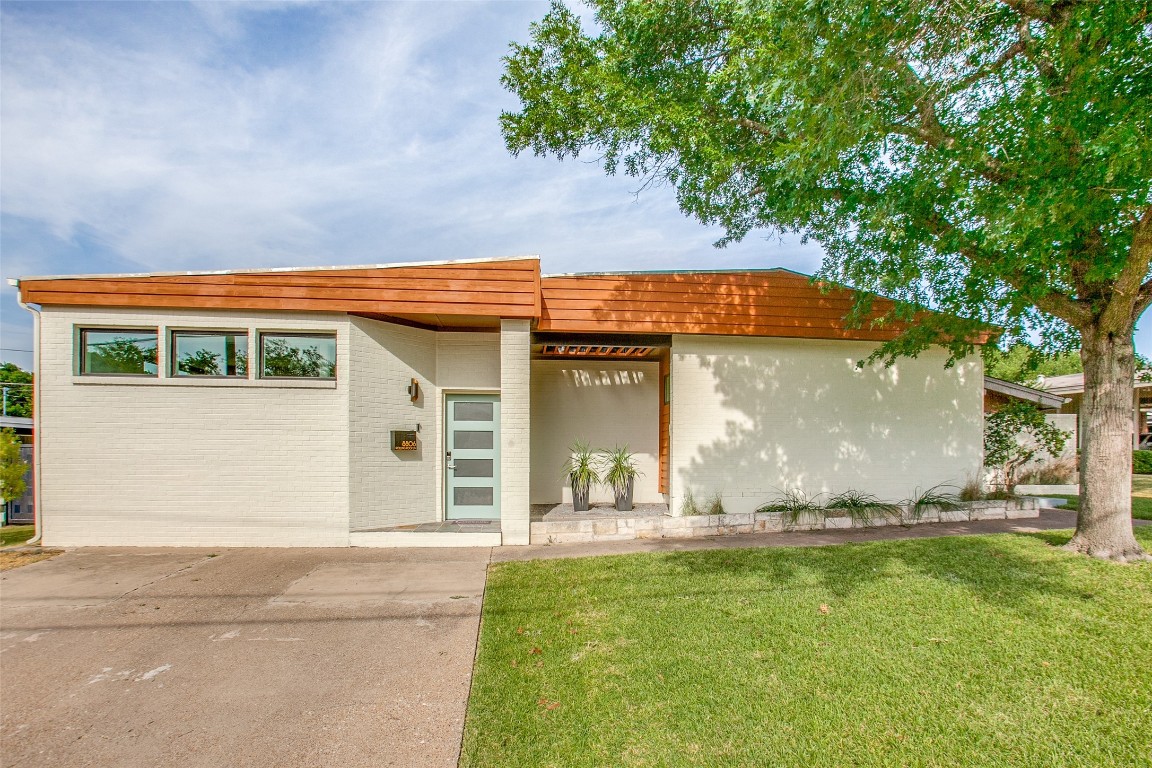 8806 Rolling Rock Lane Dallas TX 75238