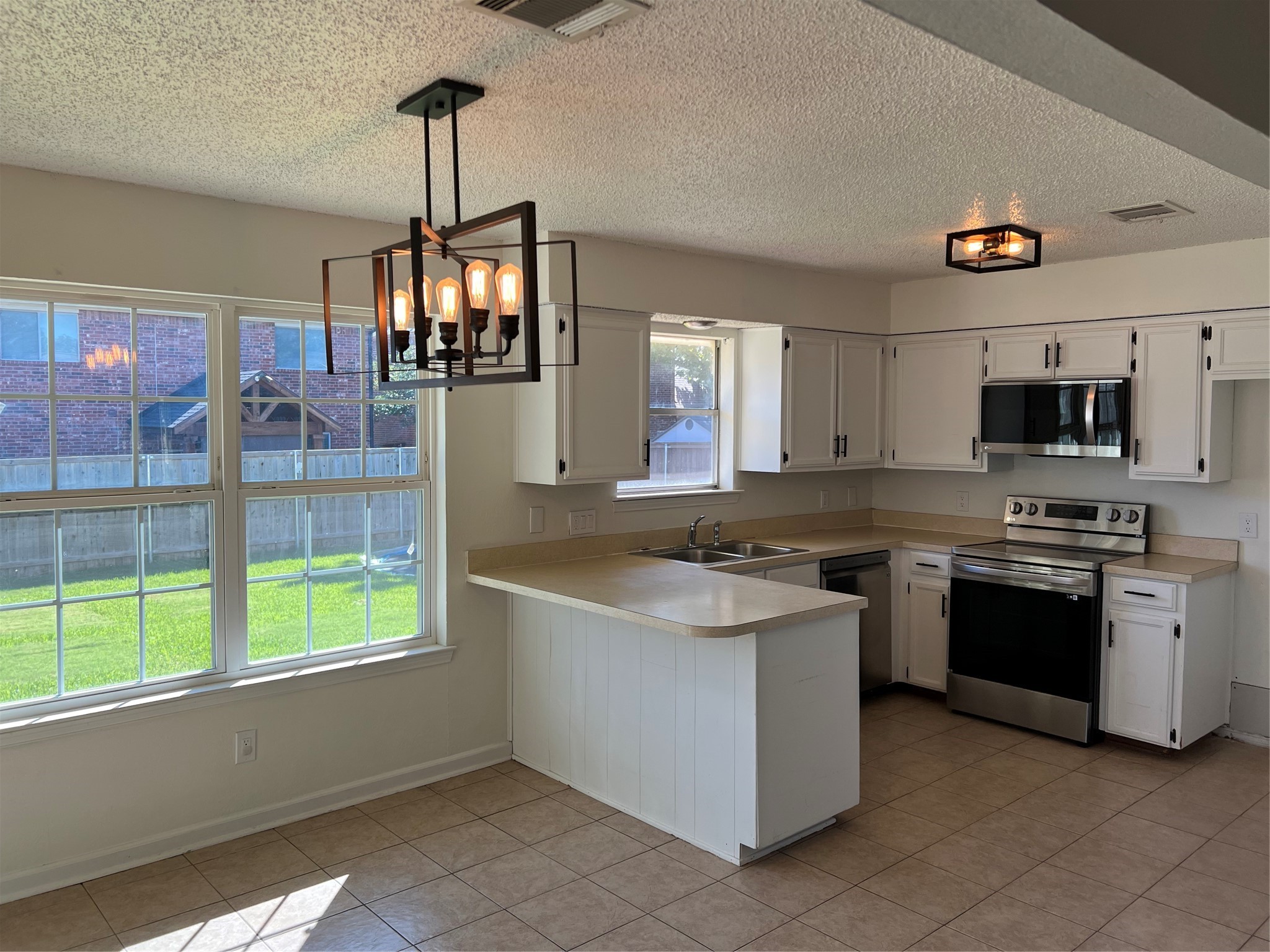 402 Emerson Drive Euless TX 76039