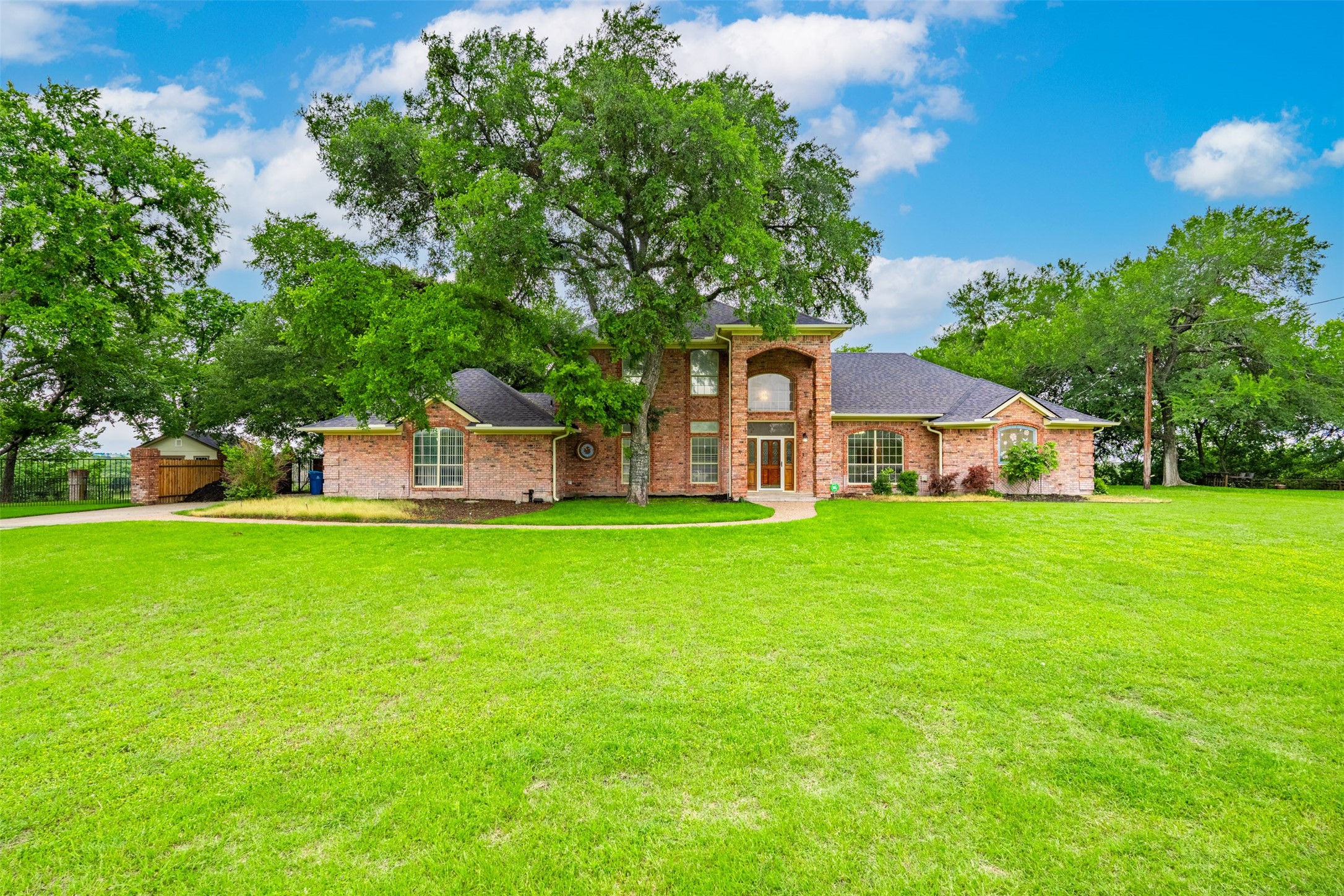 137 Lakeview Drive Aledo TX 76008