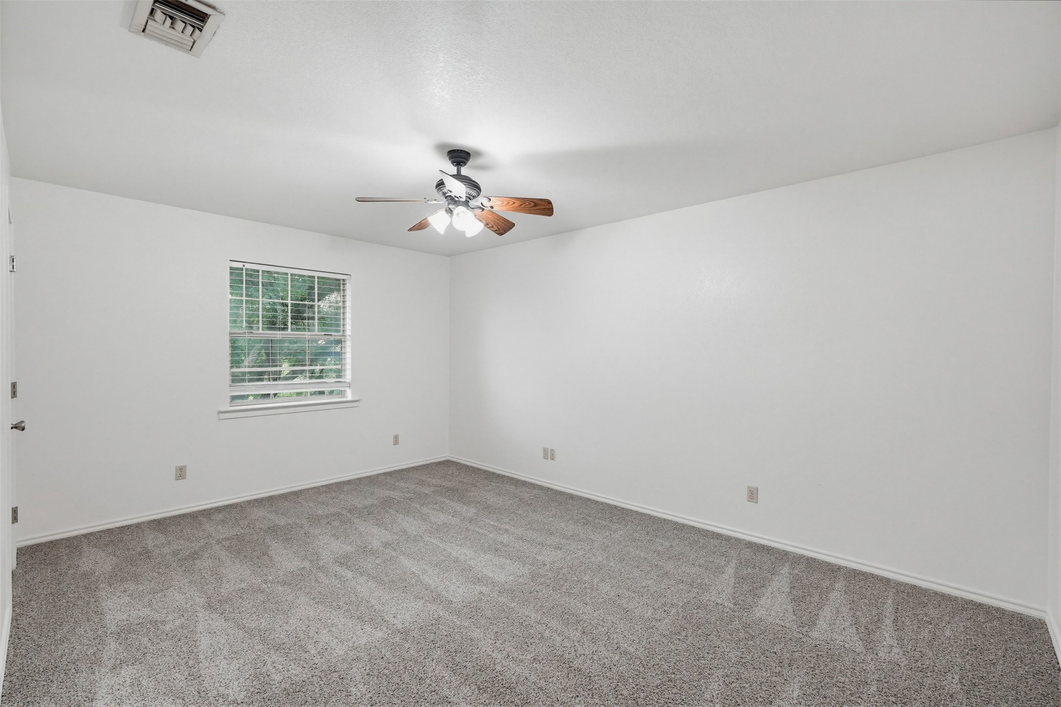 137 Lakeview Drive Aledo TX 76008