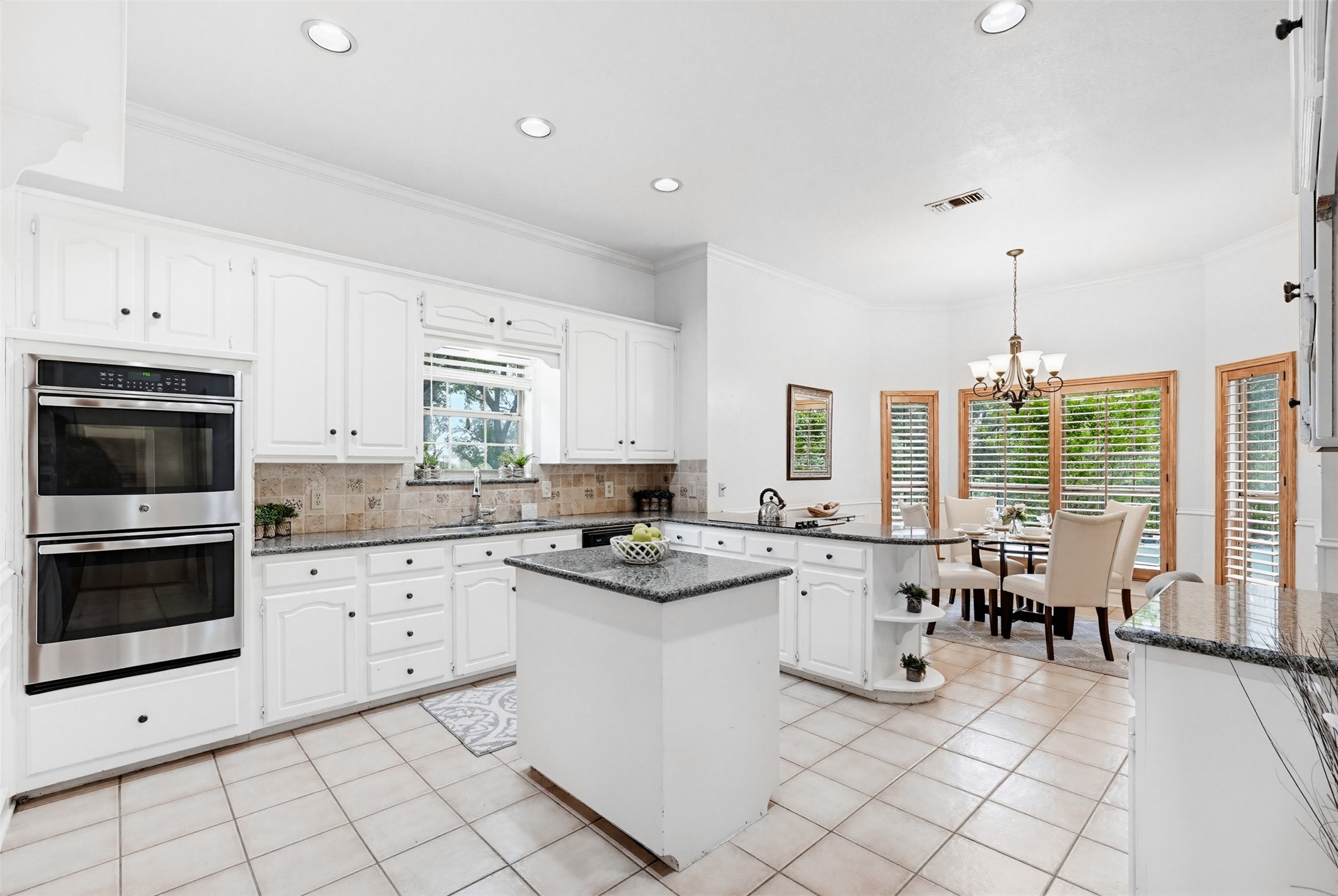 137 Lakeview Drive Aledo TX 76008