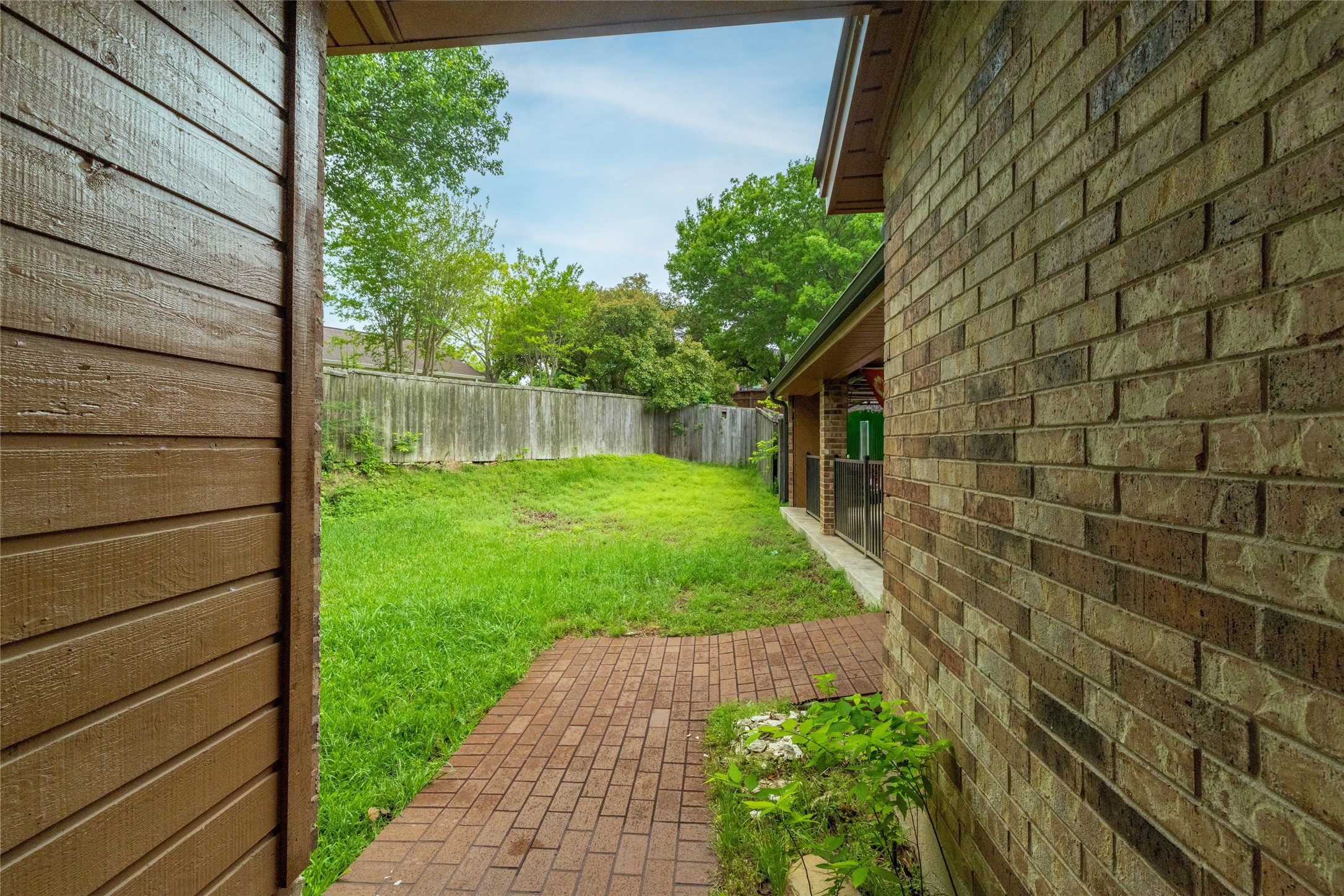 821 Cherlynne Drive Cedar Hill TX 75104