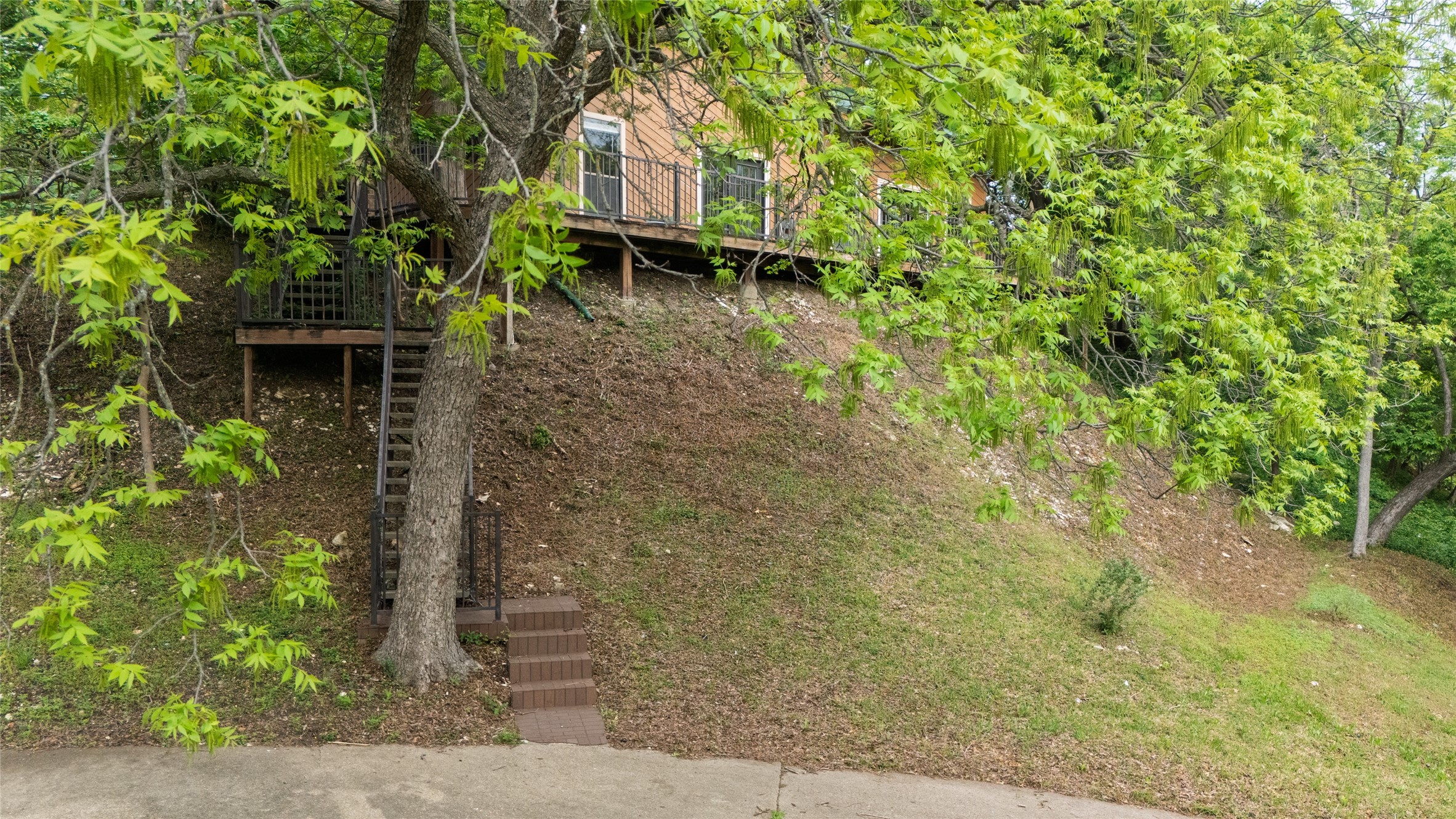 821 Cherlynne Drive Cedar Hill TX 75104