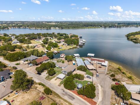 5221 River Ridge Street Granbury TX 76048