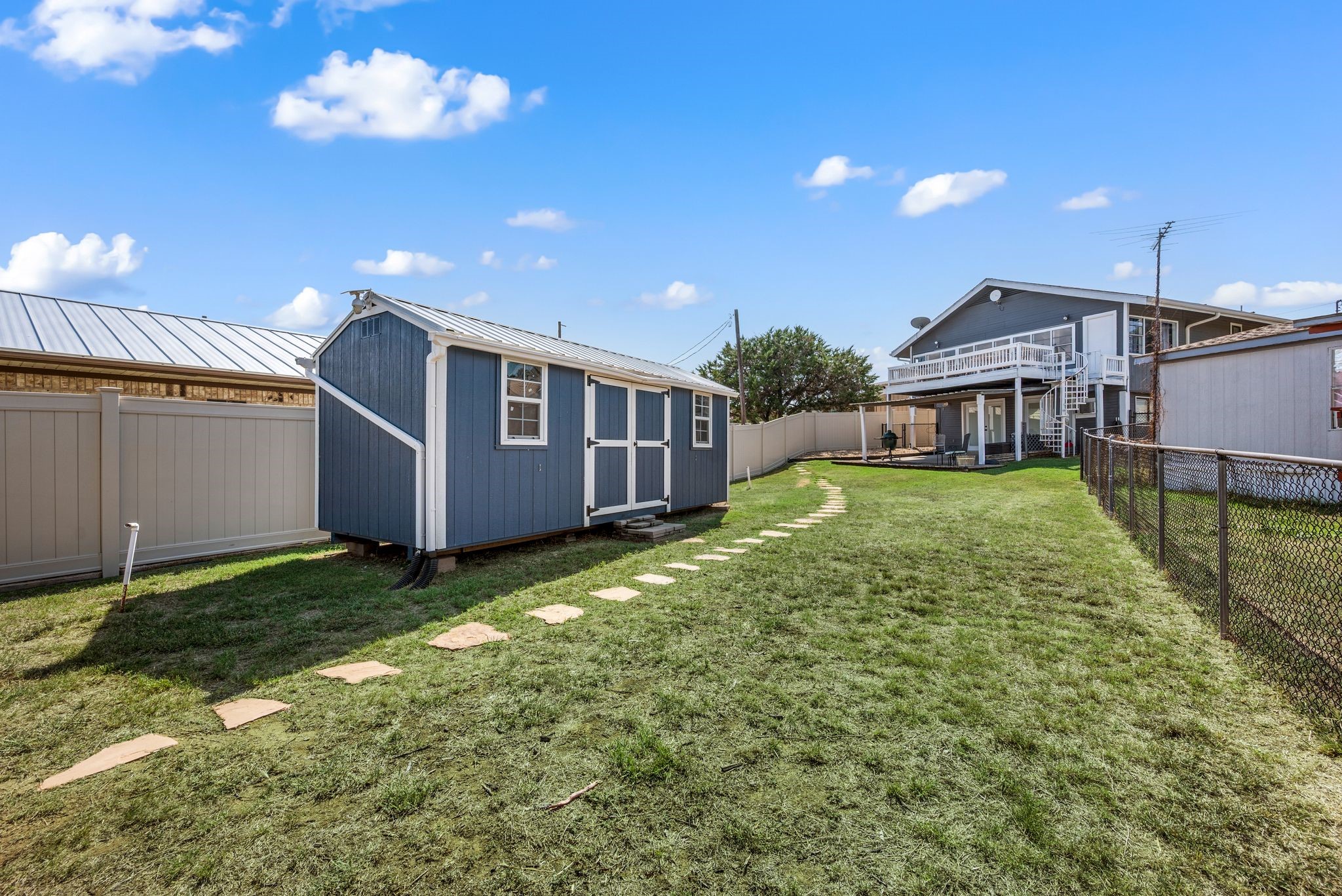 5221 River Ridge Street Granbury TX 76048