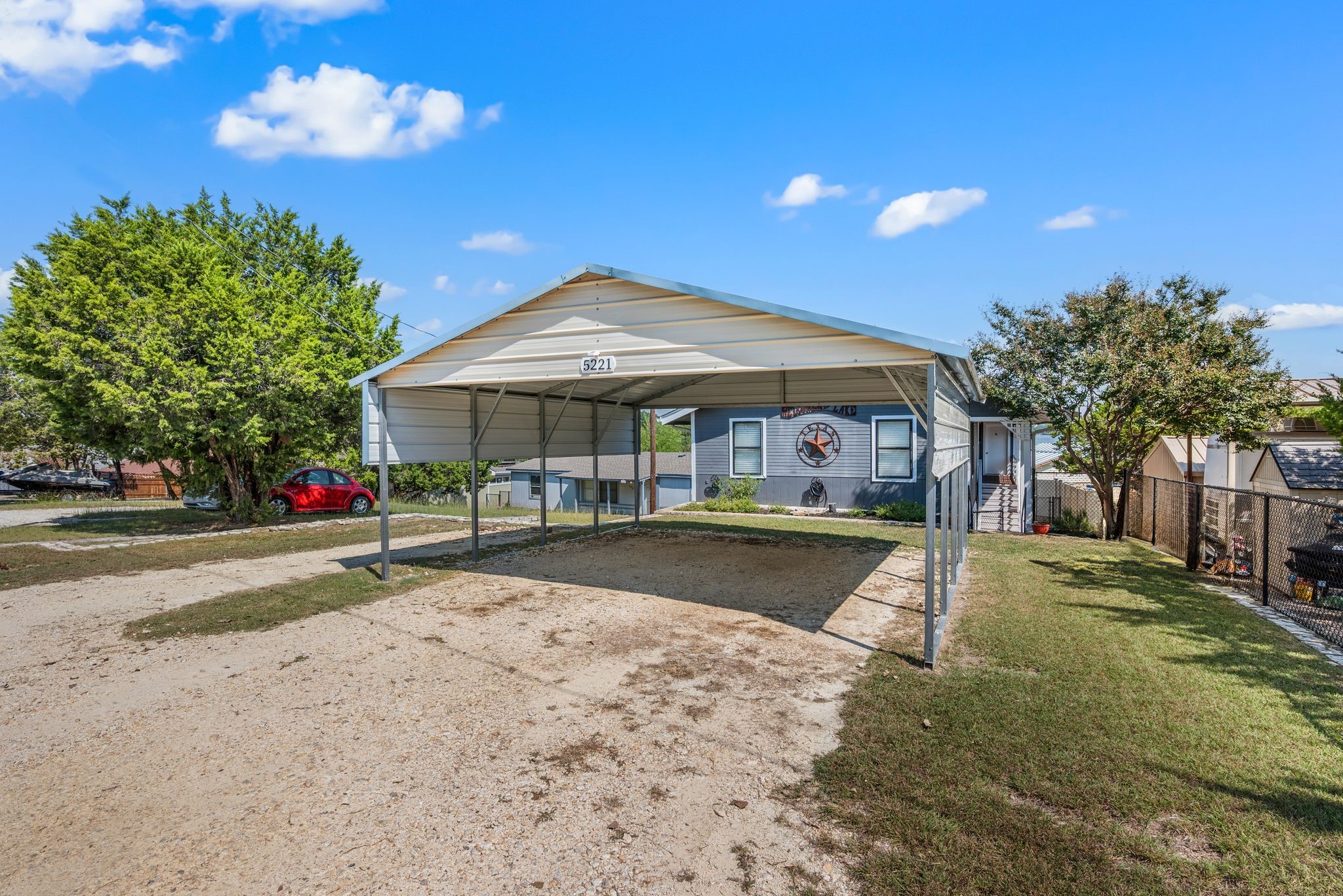 5221 River Ridge Street Granbury TX 76048