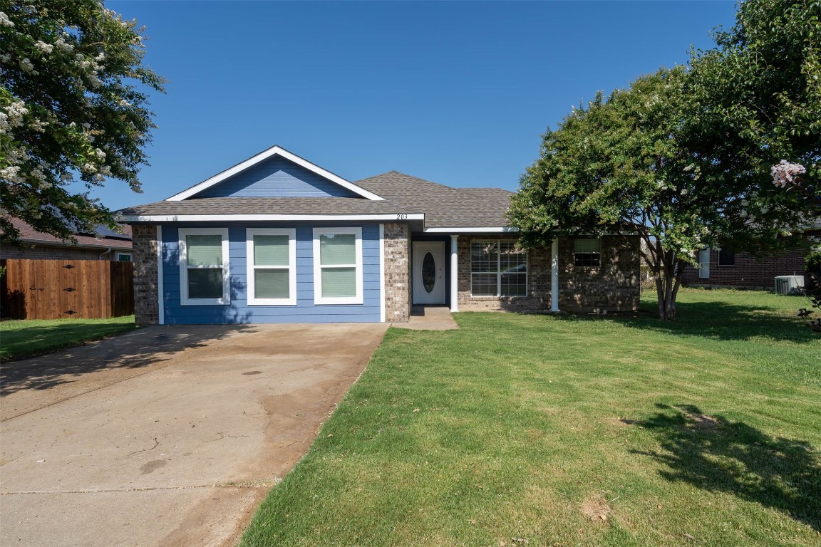 203 Navajo Trail Alvarado TX 76009