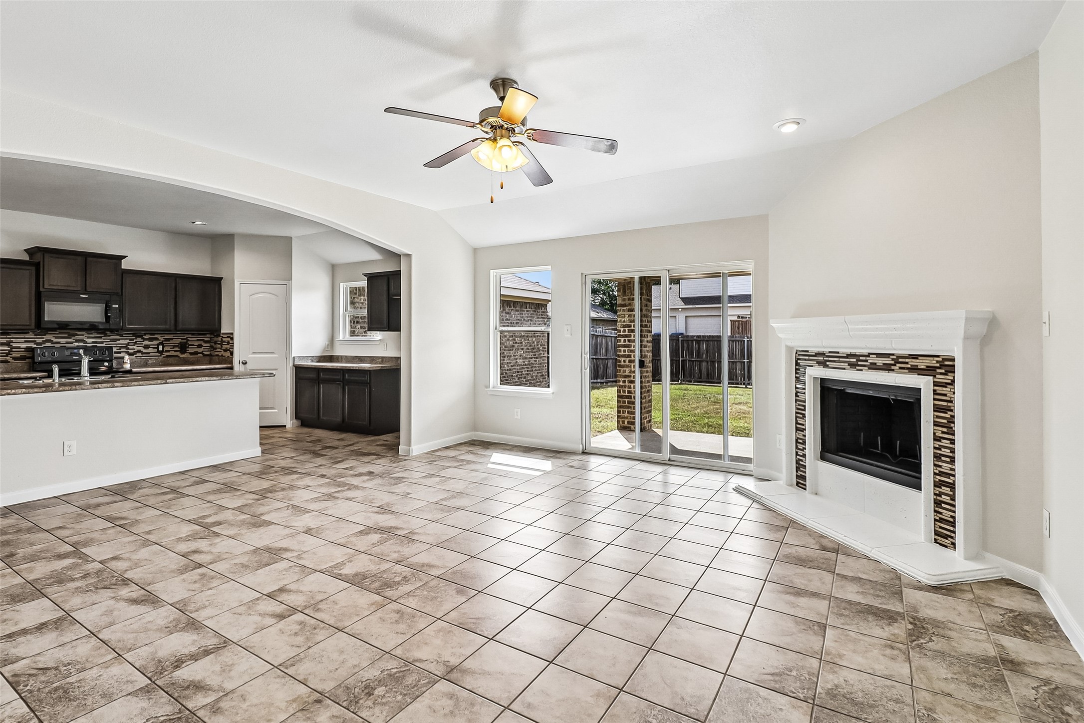2979 Driftwood Lane Lancaster TX 75146