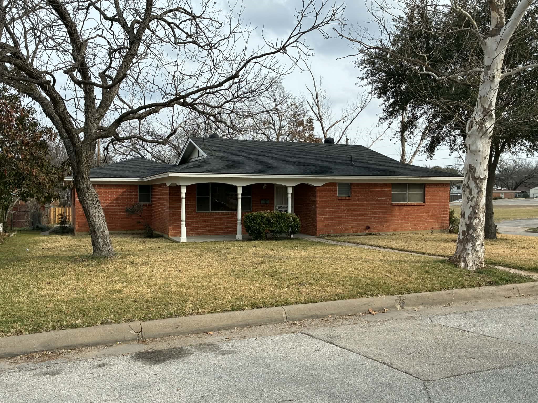 2421 Shalon Avenue Fort Worth TX 76112