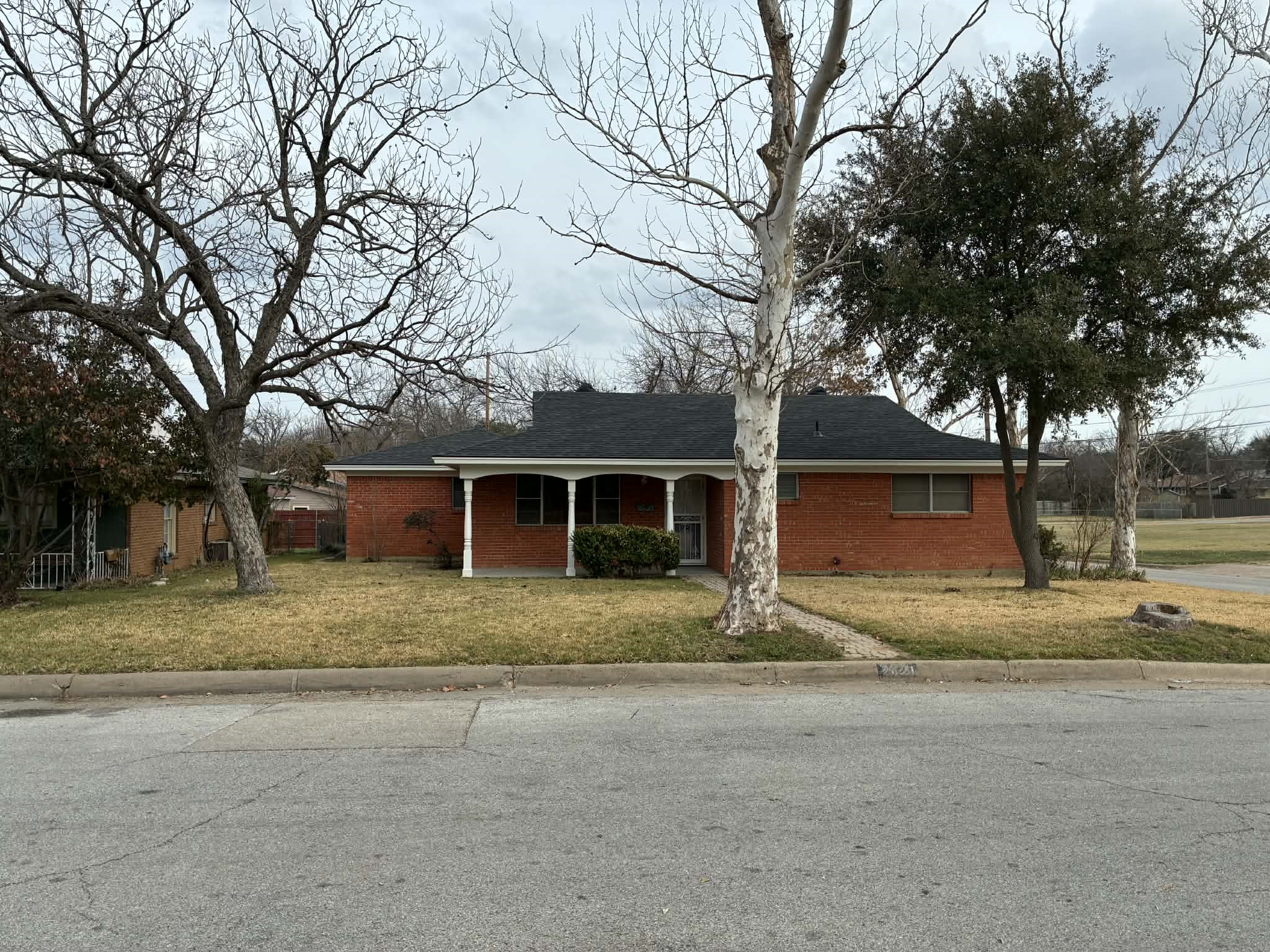 2421 Shalon Avenue Fort Worth TX 76112