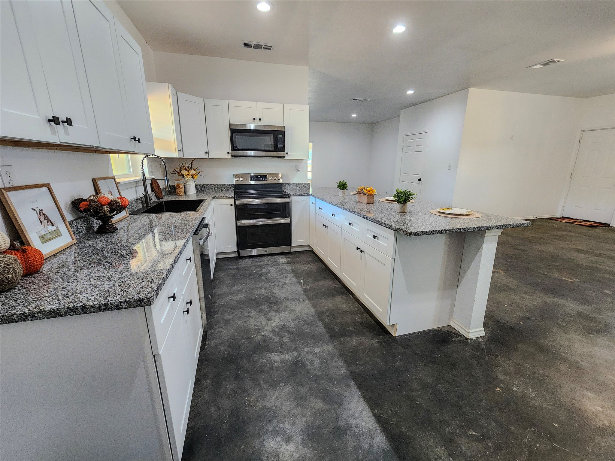 400 Susan Drive Kennedale TX 76060
