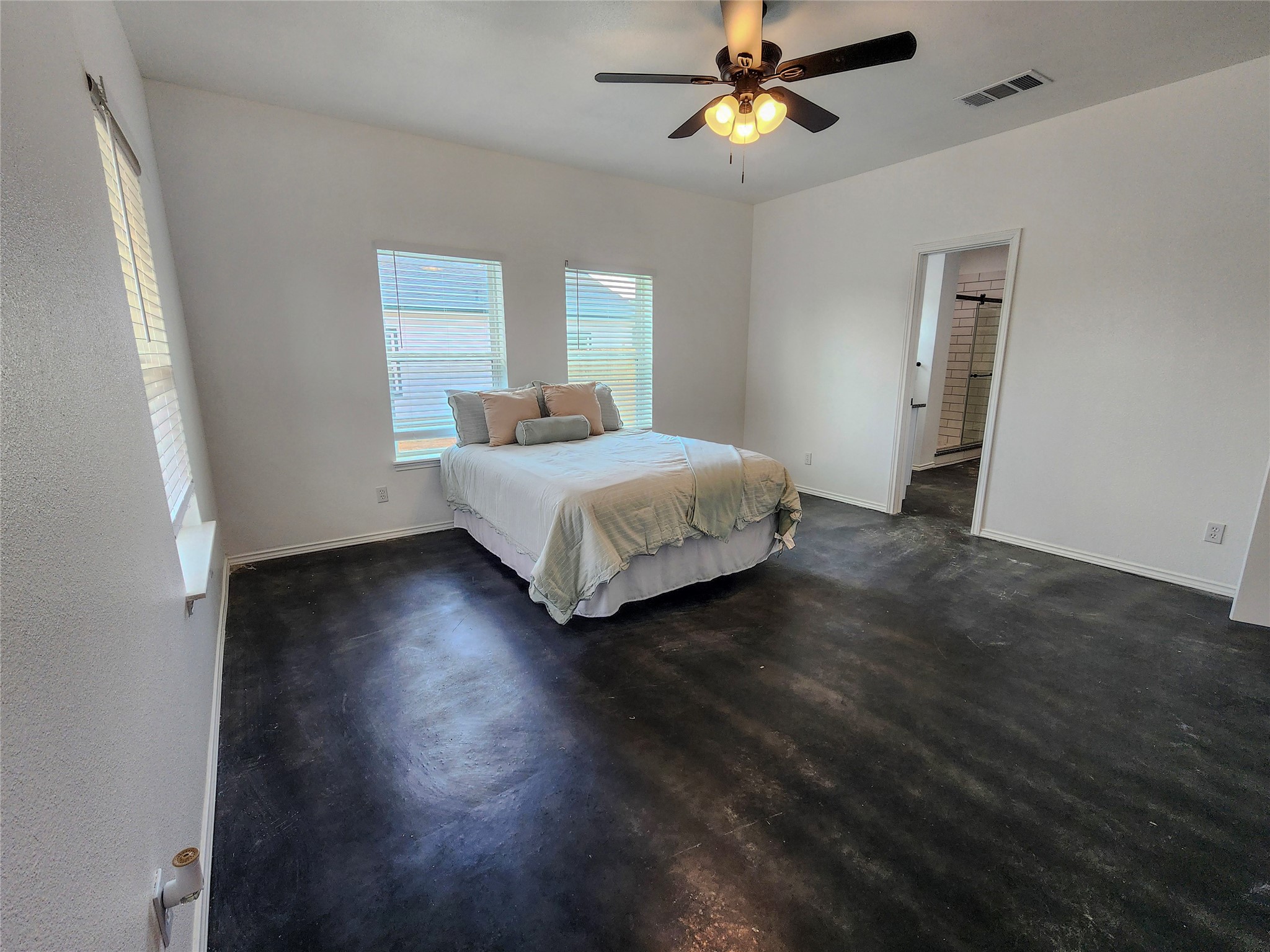400 Susan Drive Kennedale TX 76060