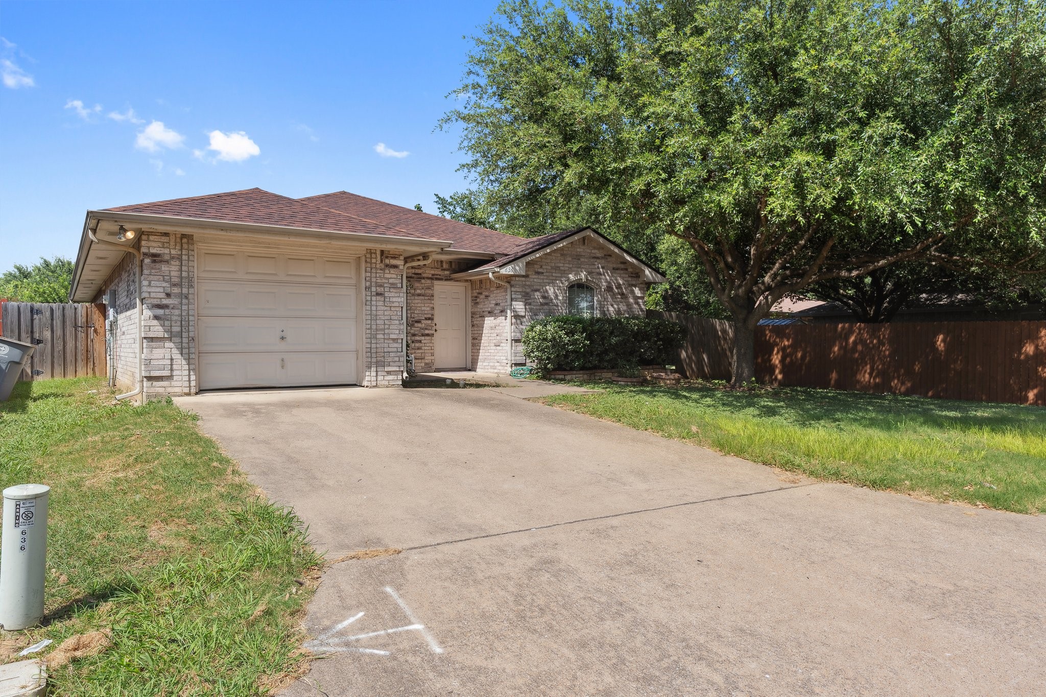 636 Yarrow Circle Dallas TX 75217