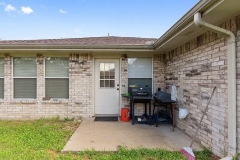 636 Yarrow Circle Dallas TX 75217