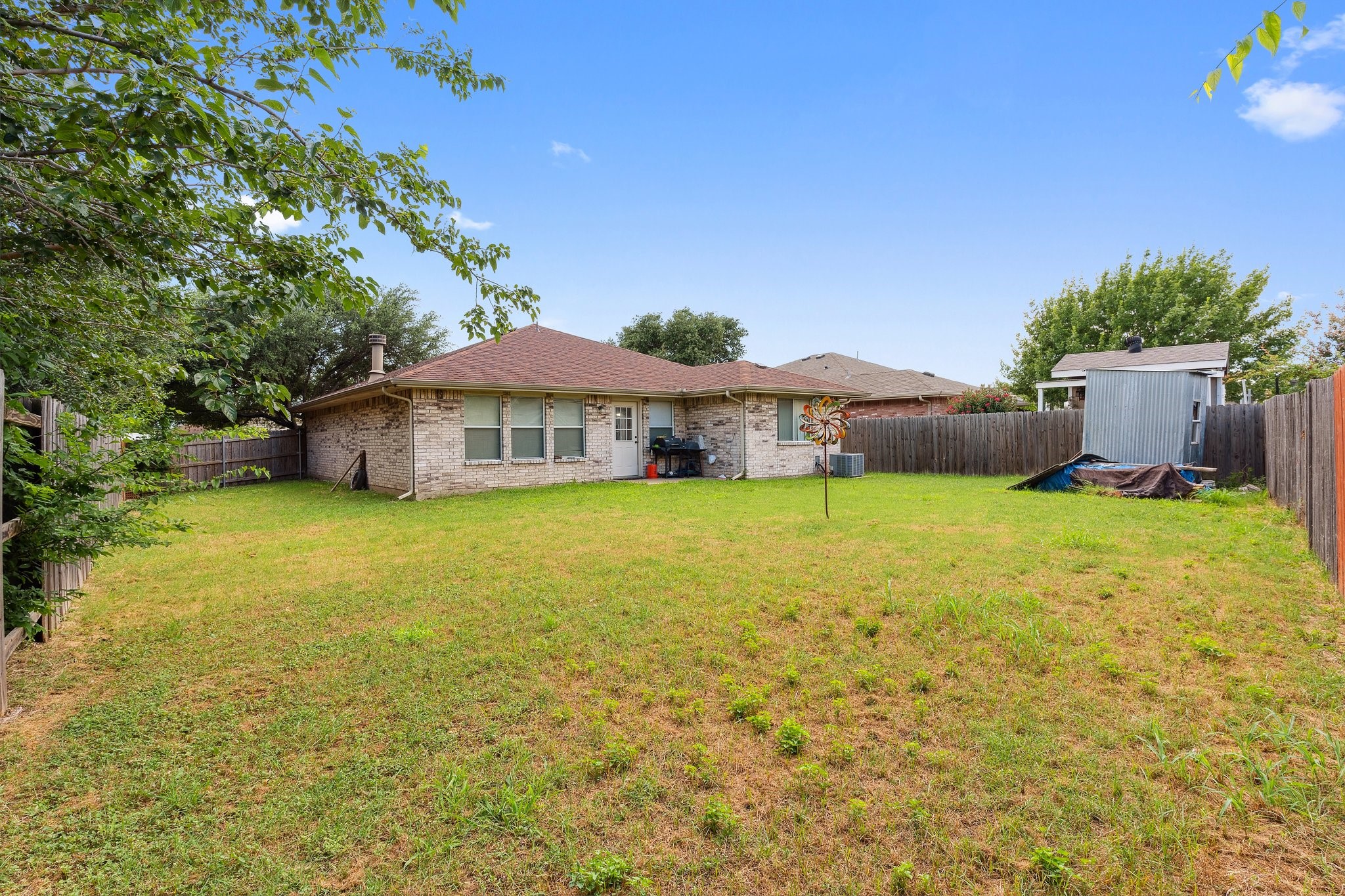 636 Yarrow Circle Dallas TX 75217