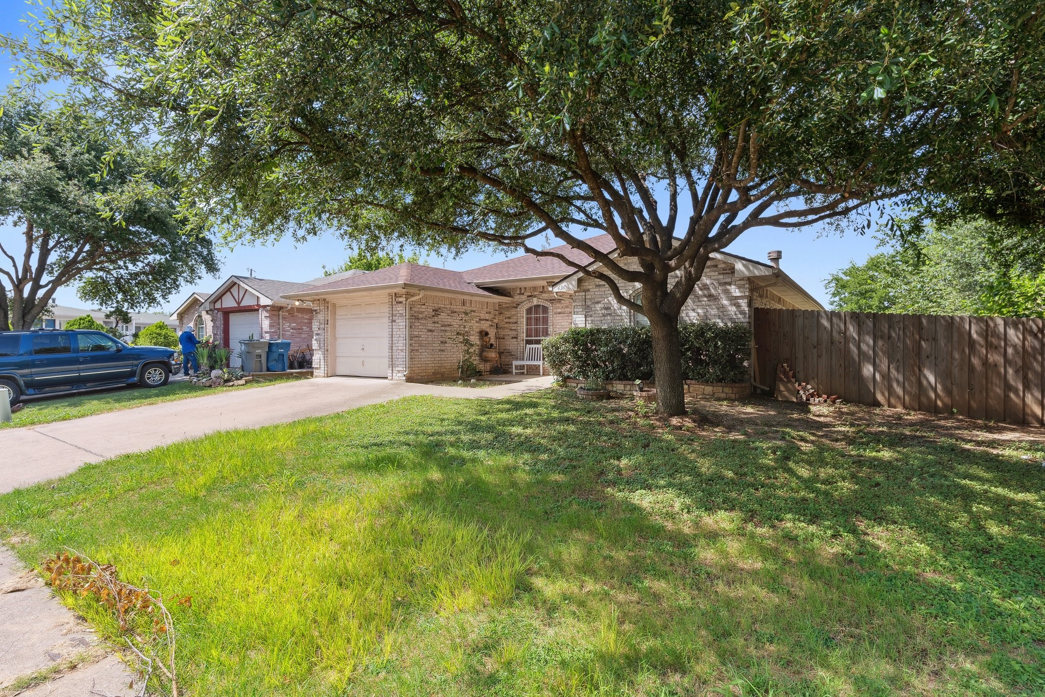 636 Yarrow Circle Dallas TX 75217