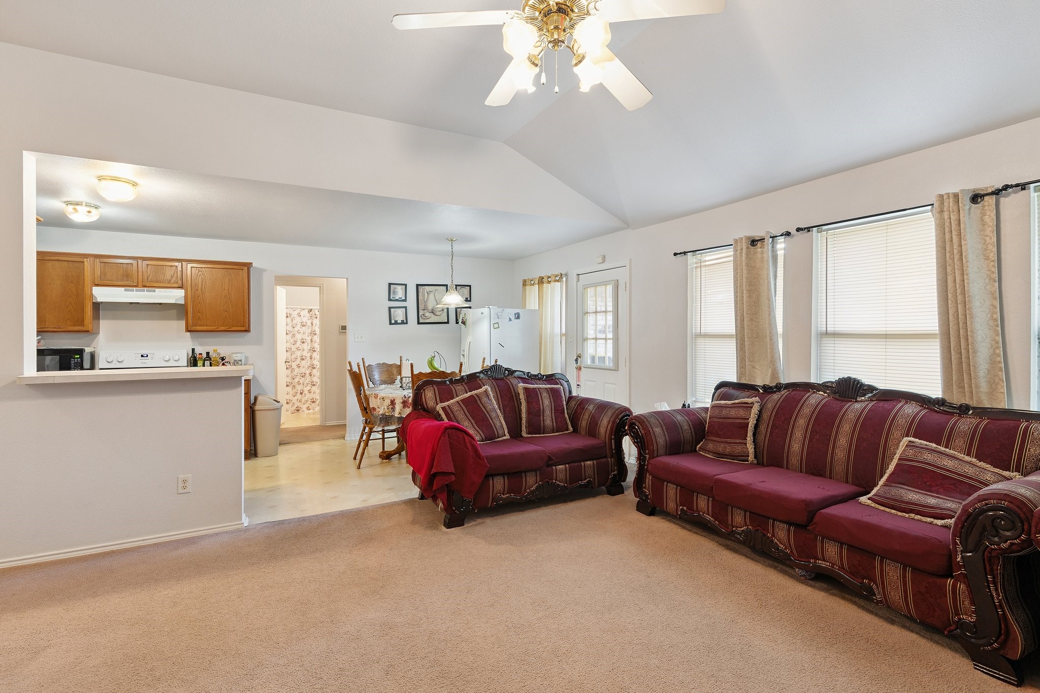 636 Yarrow Circle Dallas TX 75217