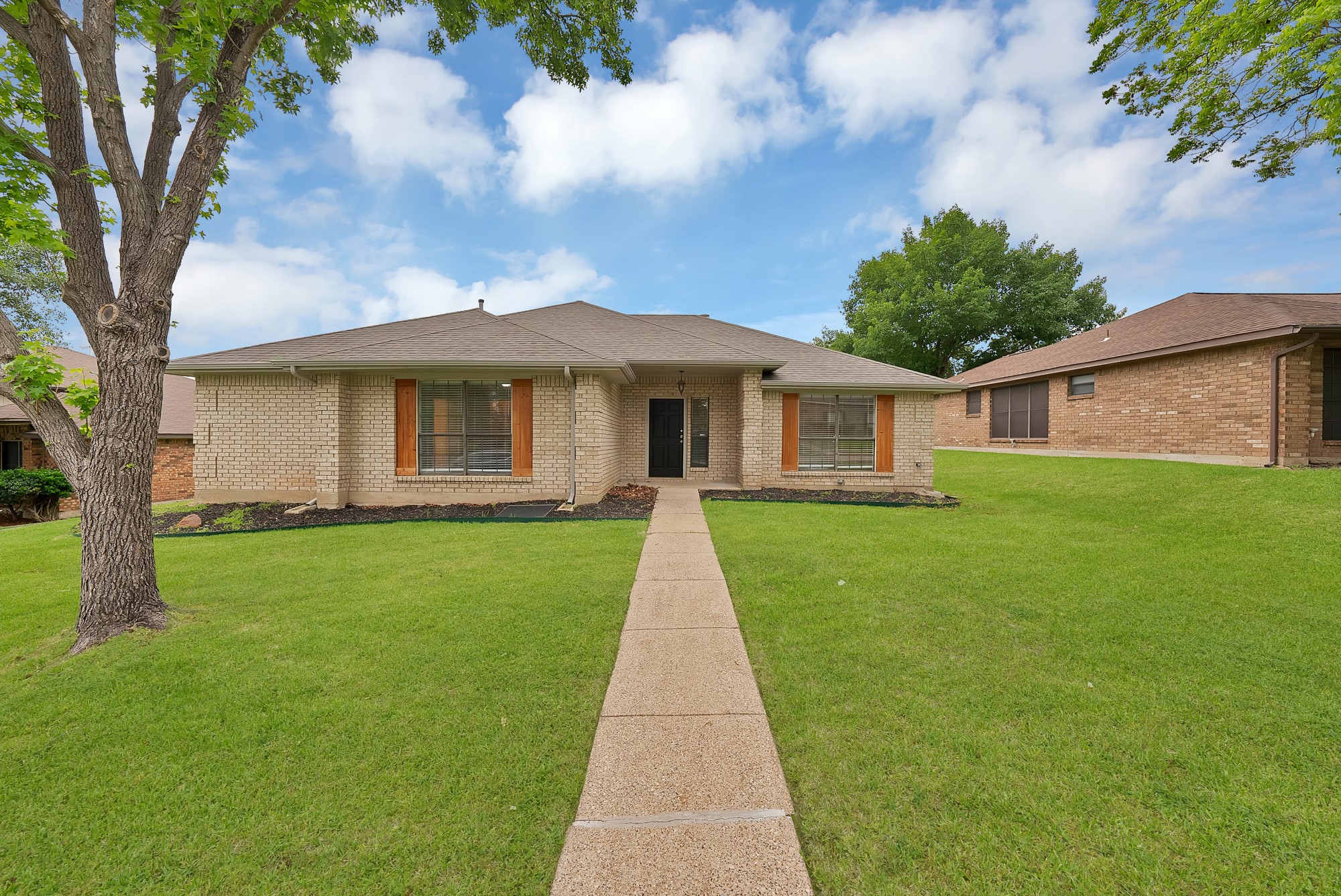 925 Creekview Drive Mesquite TX 75181