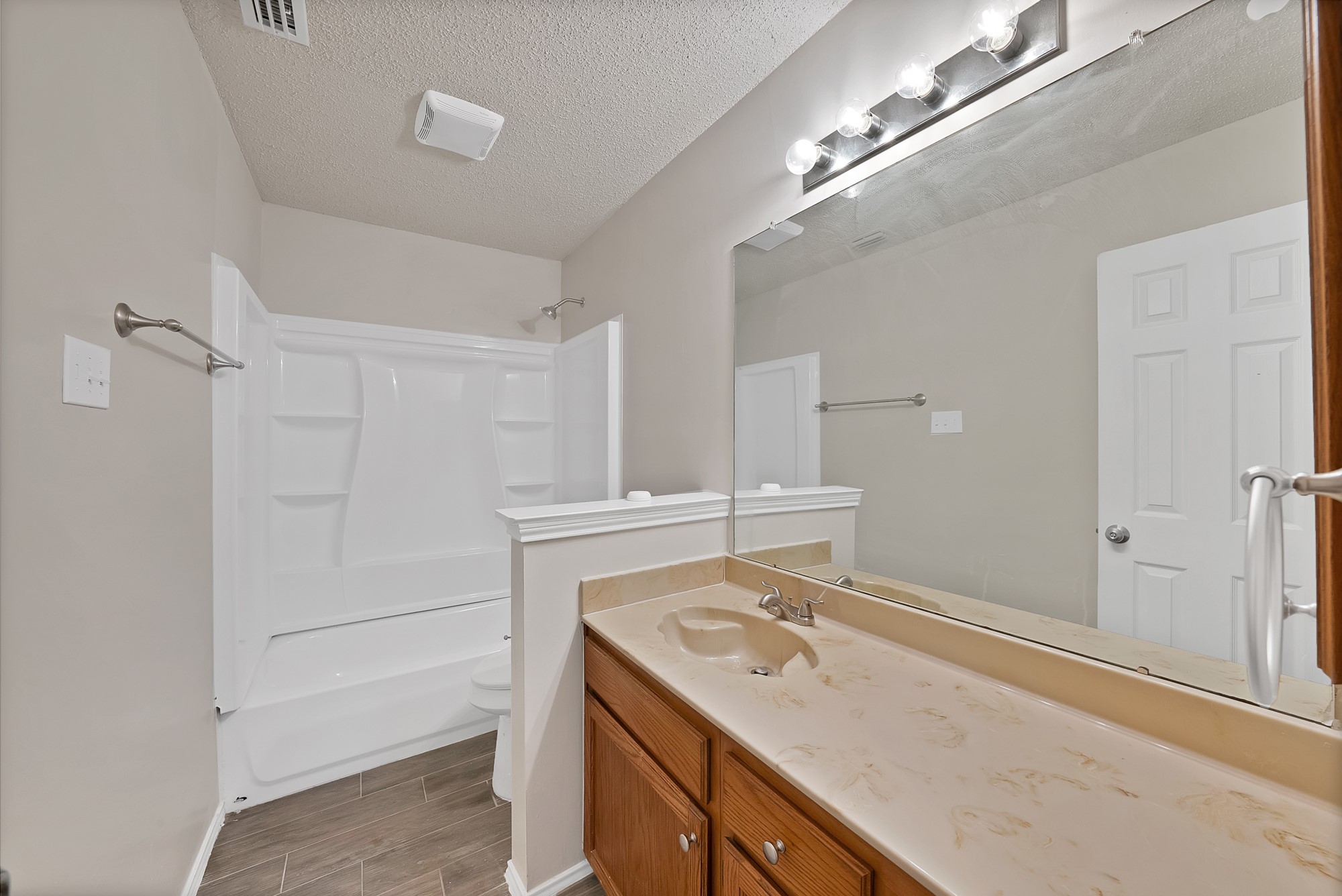 925 Creekview Drive Mesquite TX 75181