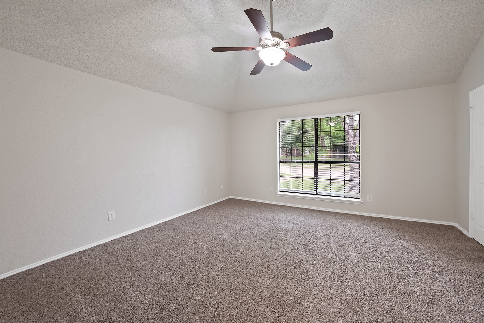 925 Creekview Drive Mesquite TX 75181